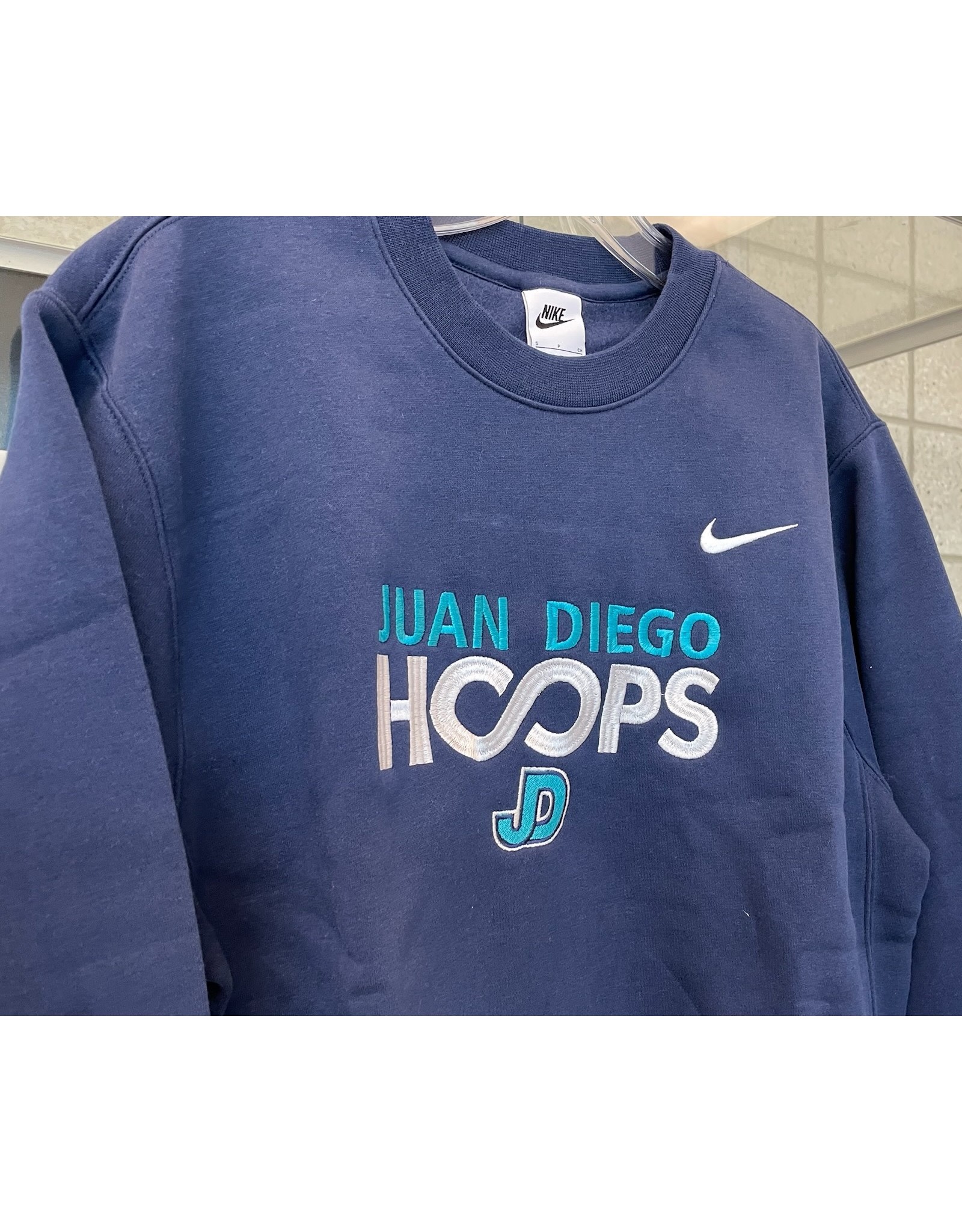 NON-UNIFORM Nike Custom Crew Basketball Sweatshirt. unisex