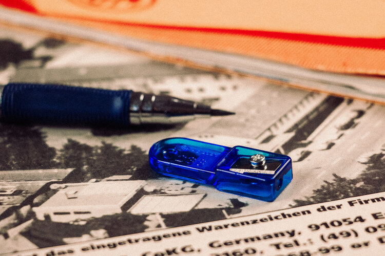 KUM-USA KUM® Ice #233 2mm Lead Pointer