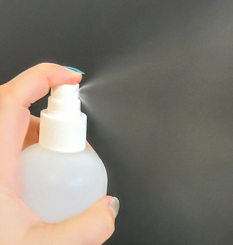 Fine Mist Spray Bottle 8 oz
