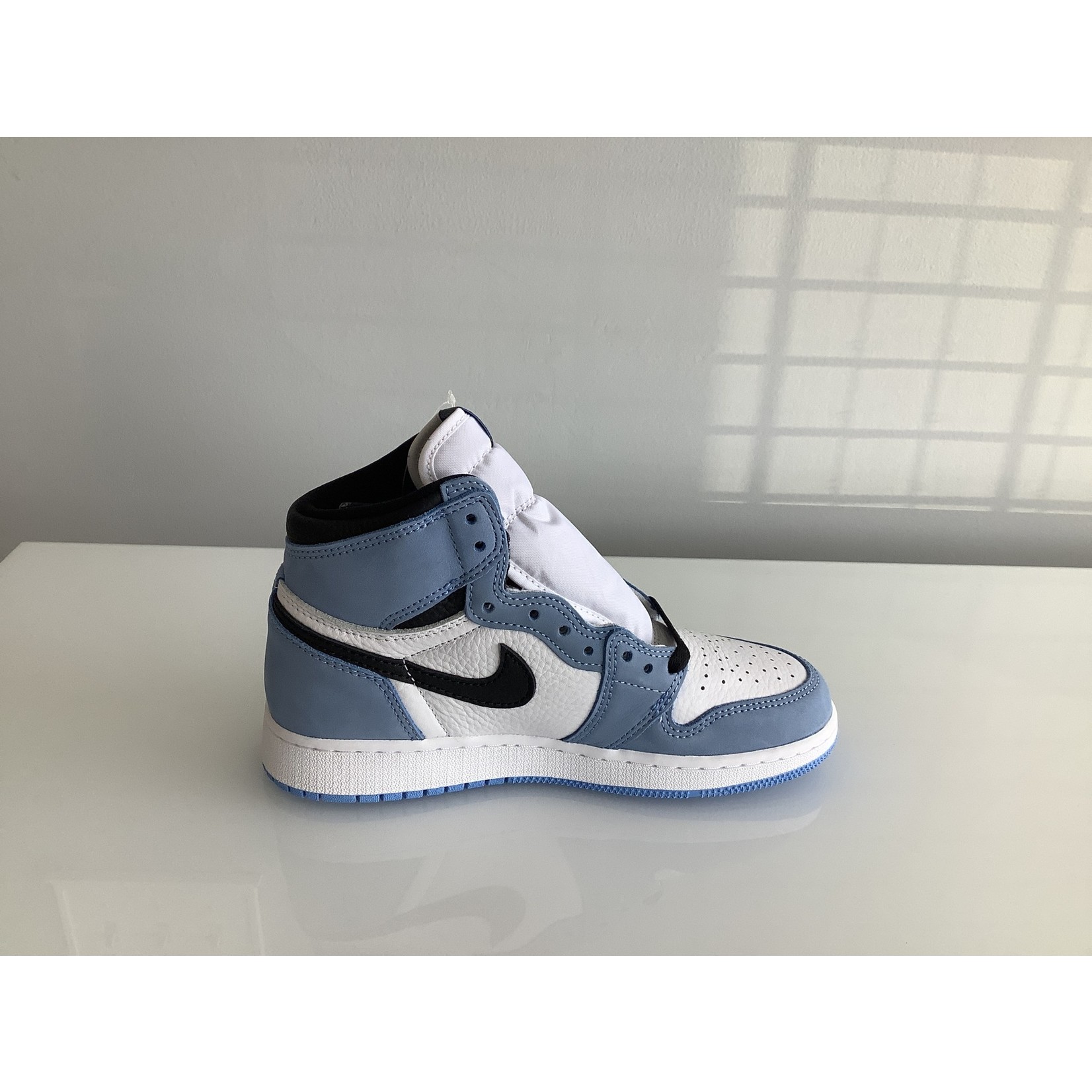 Nike Jordan 1 'University Blue'
