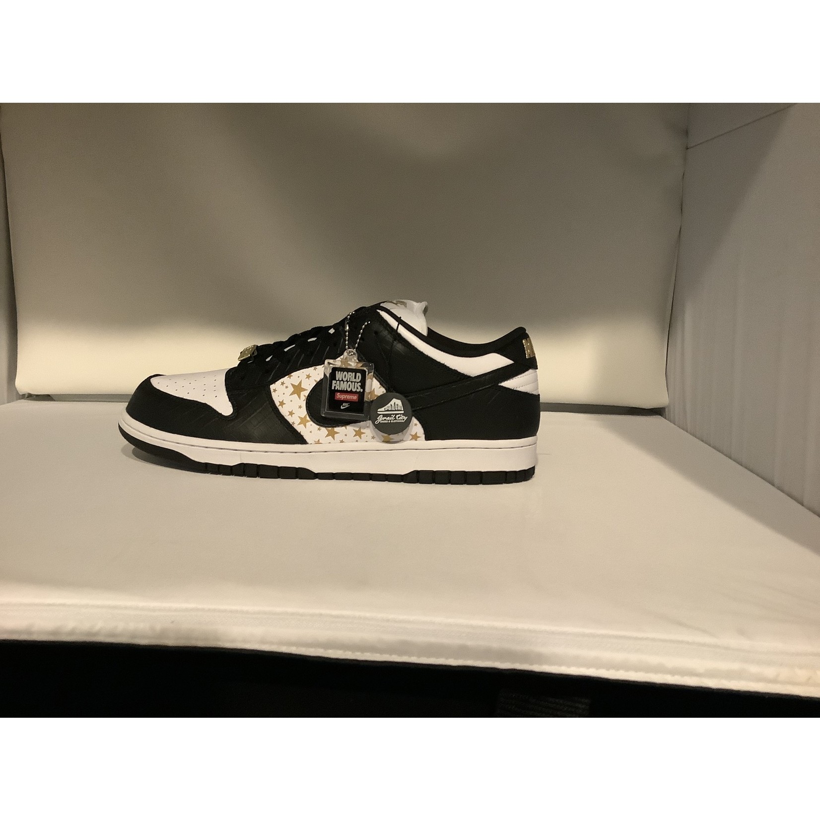 Supreme x Nike SB Dunk Low Black Stars - Where to Buy