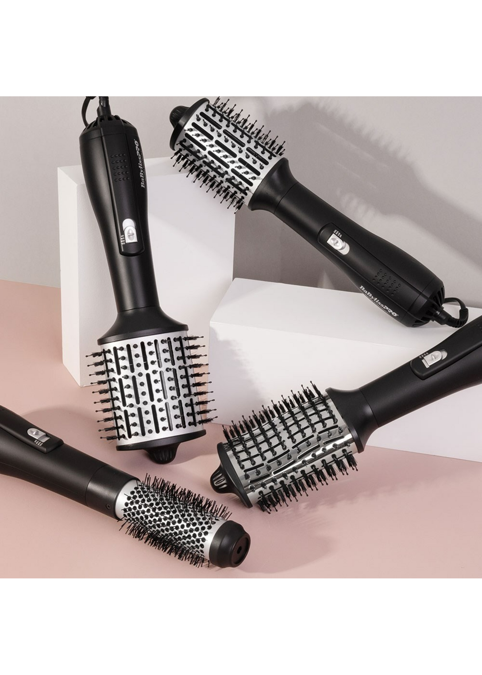 BabylissPRO BaBylissPRO Nano Titanium Hot Air Styling Brush 38mm