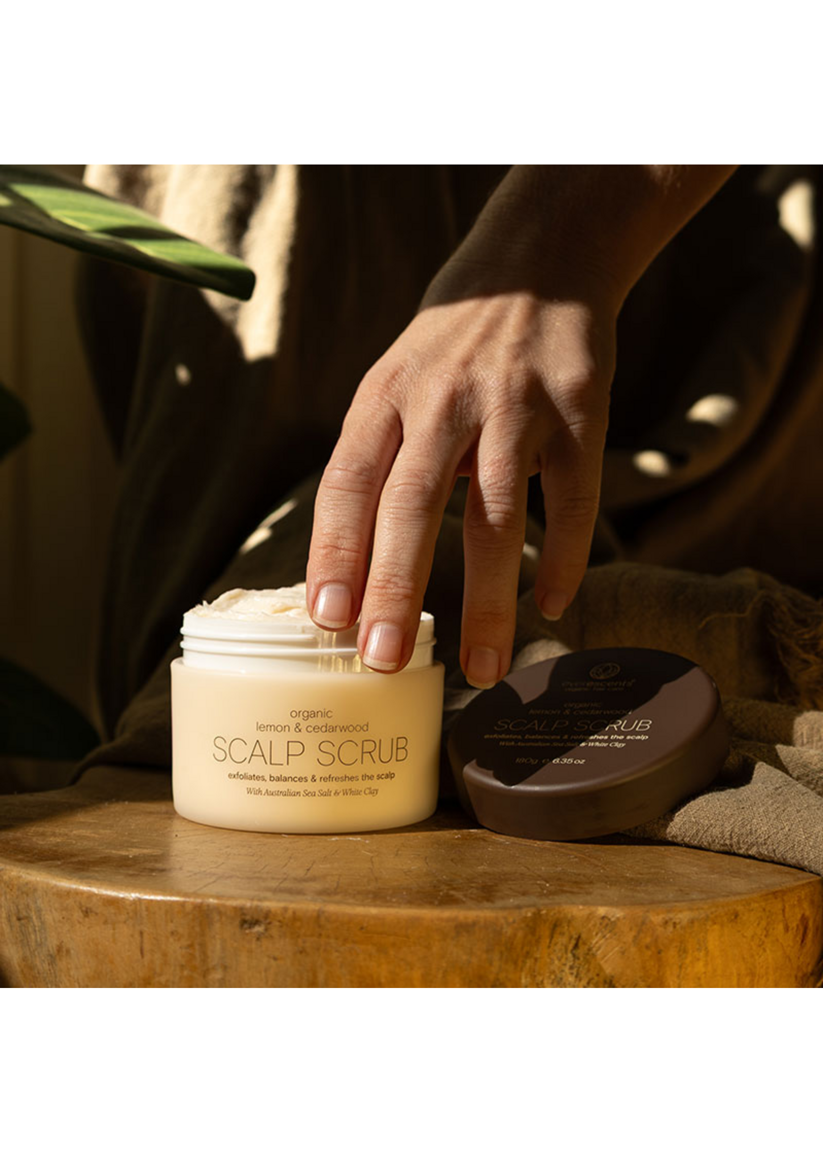 Everescents Everescents Organic Lemon and Cedarwood Scalp Scrub 180g