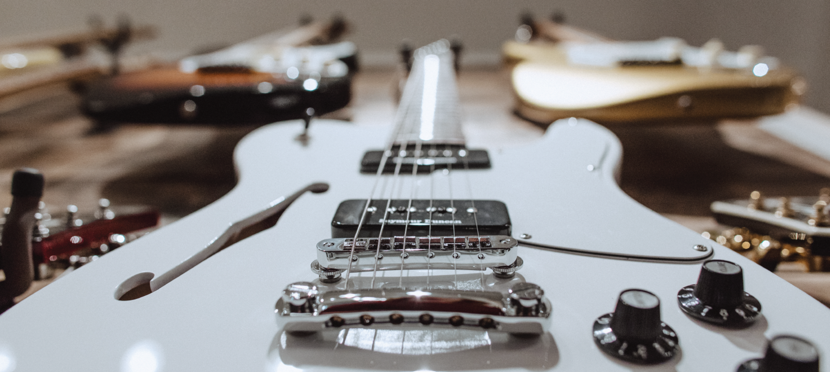 What Makes An Electric Guitar Sound The Way It Does?