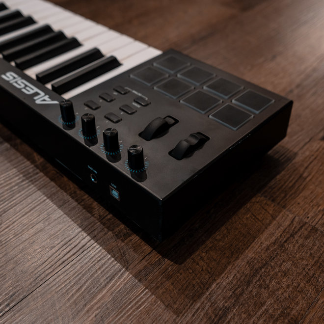Alesis V49 Drum Pad/49-Note Keyboard USB MIDI Controller