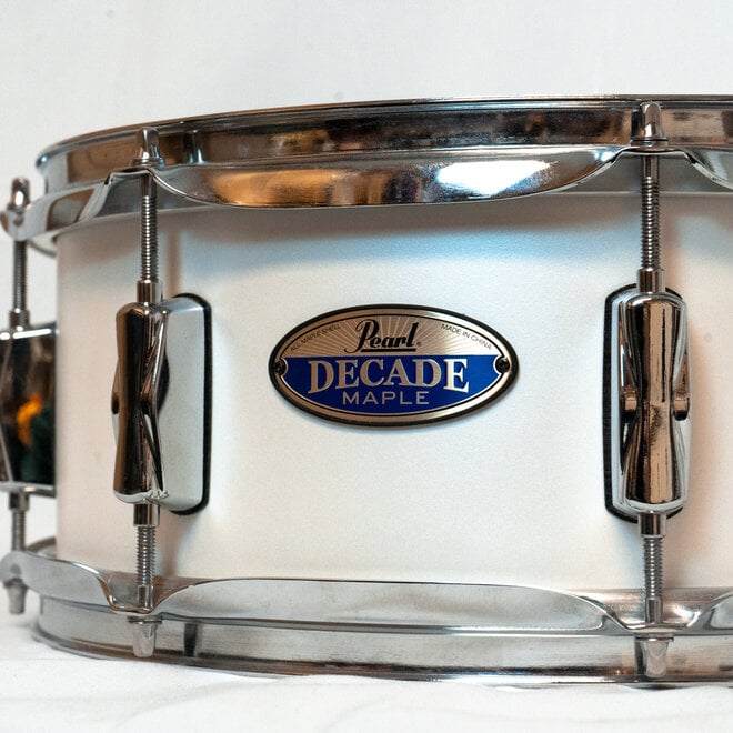 Pearl Decade Maple 14x5.5" Snare Drum, White Satin Pearl