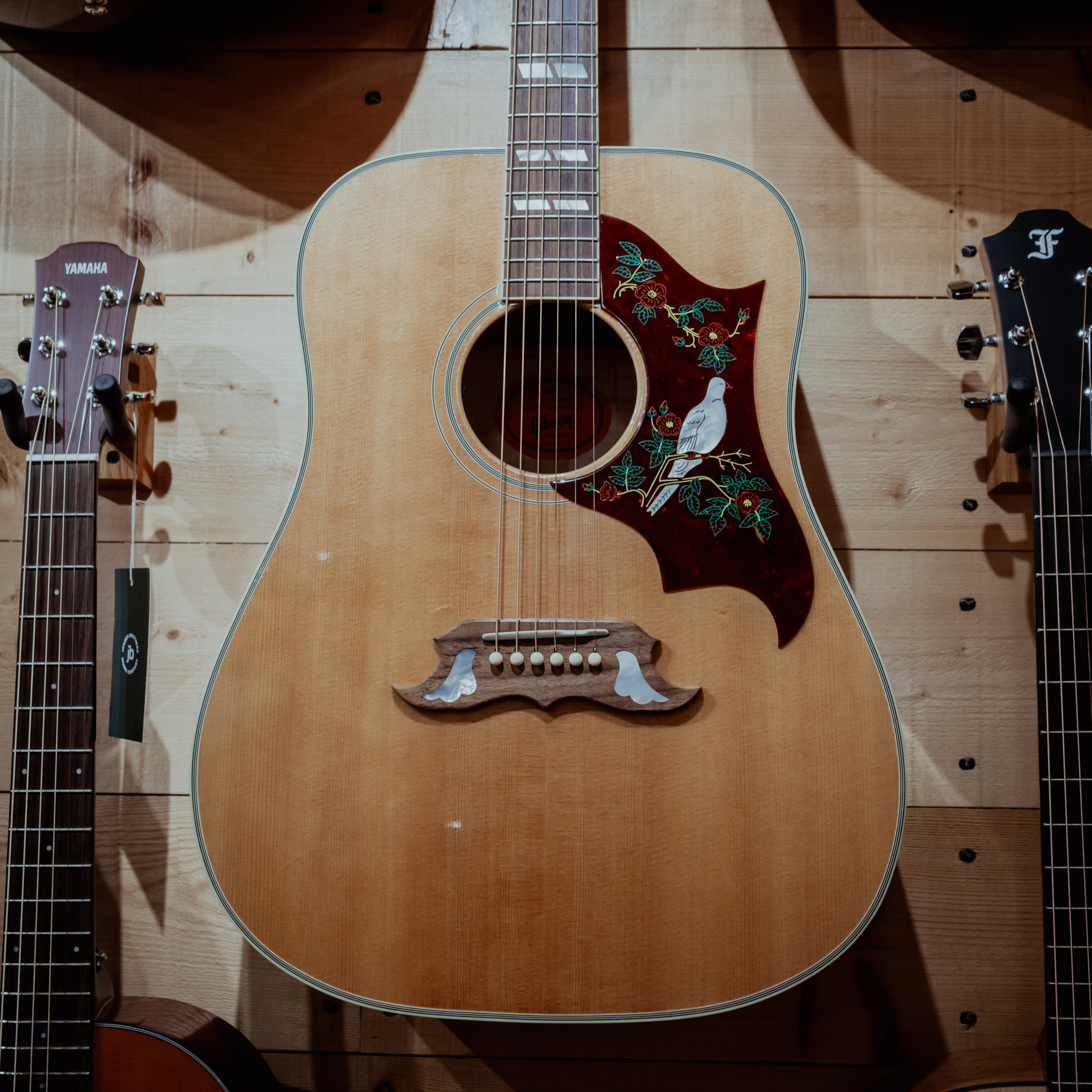 Gibson Dove です。The Historic Collection.