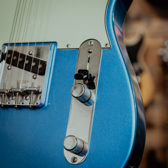 Fender Limited Edition Vintera II '60s Telecaster, Rosewood Fingerboard, Lake Placid Blue, w/Deluxe Gigbag