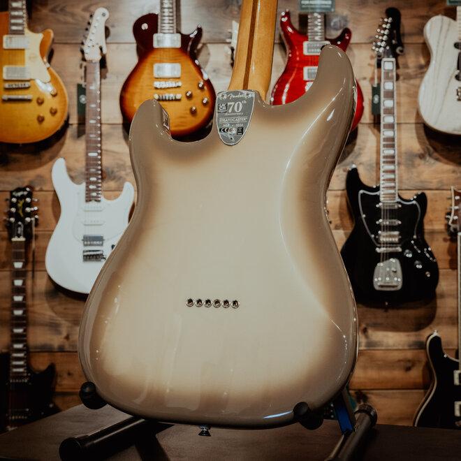 Fender 70th Anniversary Vintera II Antigua Stratocaster, Rosewood Fingerboard, Antigua, w/Vintage-Style Case