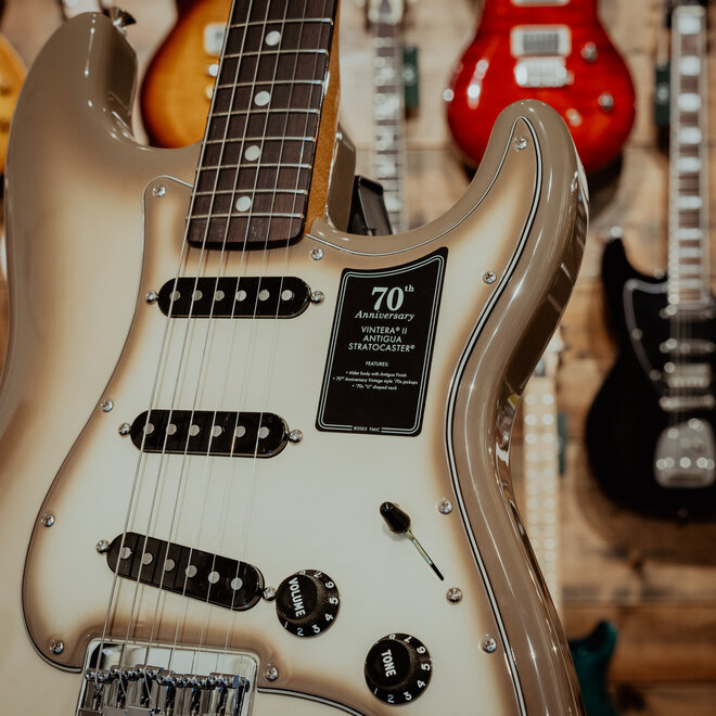 Fender 70th Anniversary Vintera II Antigua Stratocaster, Rosewood Fingerboard, Antigua, w/Vintage-Style Case