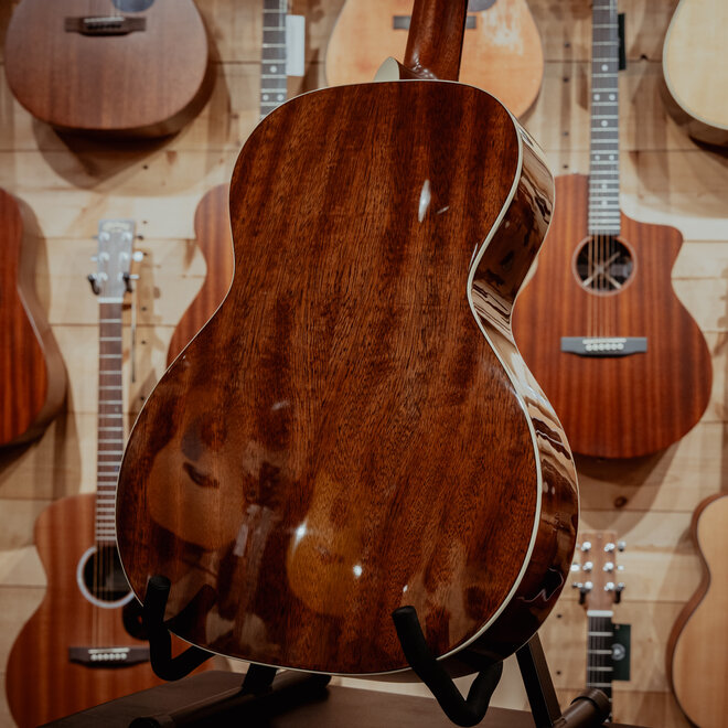 Martin CEO-7 Grand Concert Slope Shoulder Acoustic Guitar, Adirondack Spruce/Mahogany, w/Hardshell Case