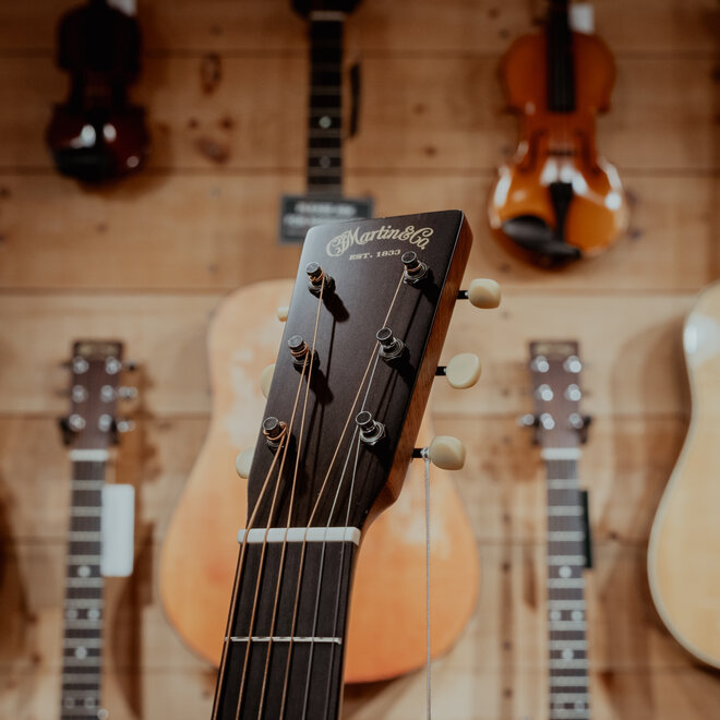 Martin CEO-7 Grand Concert Slope Shoulder Acoustic Guitar, Adirondack Spruce/Mahogany, w/Hardshell Case