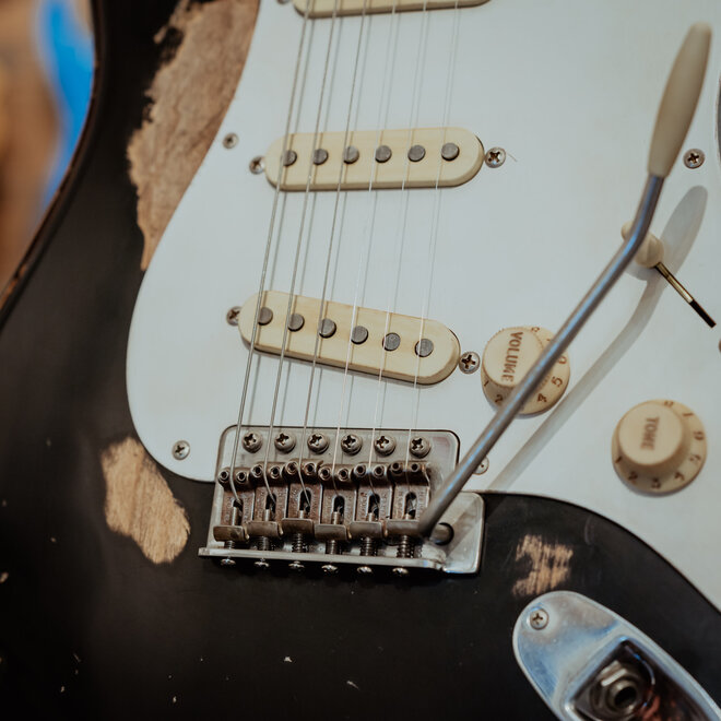 Fender JB Custom Road Worn '50s Stratocaster, Maple Fingerboard, Black