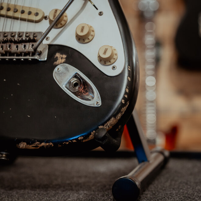 Fender JB Custom Road Worn '50s Stratocaster, Maple Fingerboard, Black