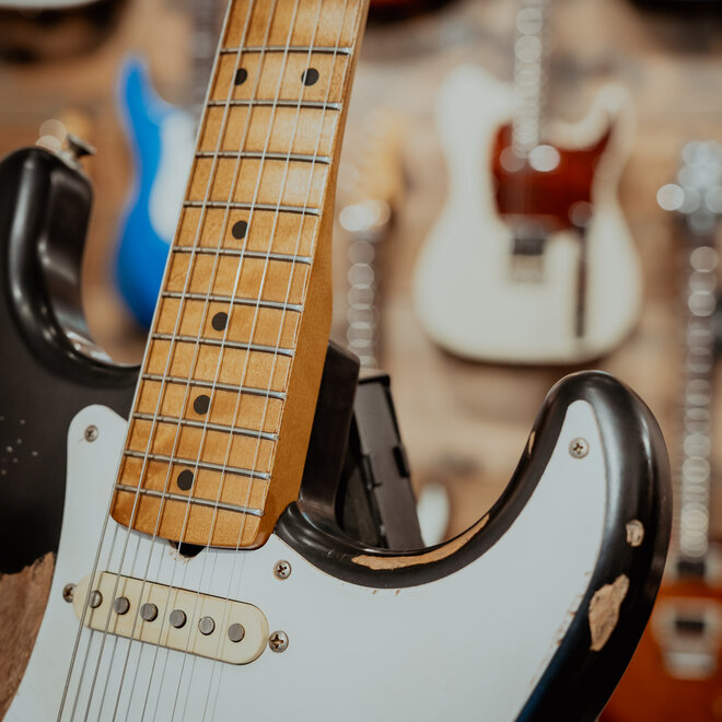 Fender JB Custom Road Worn '50s Stratocaster, Maple Fingerboard, Black