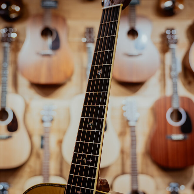 Martin 000-42EC Eric Clapton Signature 30th Anniversary Acoustic Guitar, Solid Spruce/Solid Guatemalan Rosewood, w/Hardshell Case