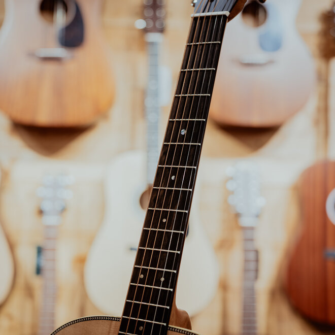 Martin O'ahu HG-28 Acoustic Guitar, Spruce/Koa, w/Gigbag