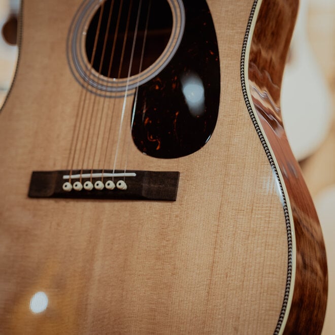 Martin O'ahu HG-28 Acoustic Guitar, Spruce/Koa, w/Gigbag