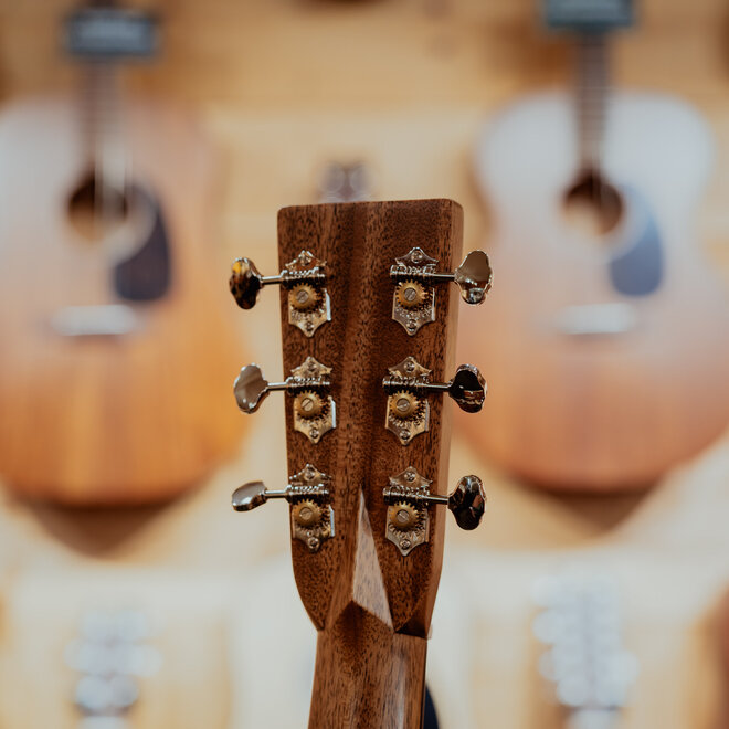 Martin O'ahu HG-28 Acoustic Guitar, Spruce/Koa, w/Gigbag