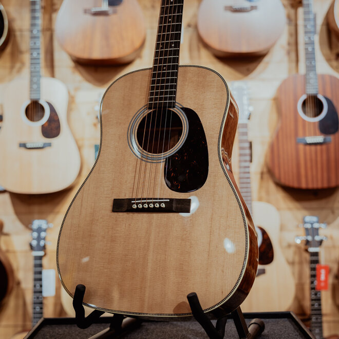 Martin O'ahu HG-28 Acoustic Guitar, Spruce/Koa, w/Gigbag
