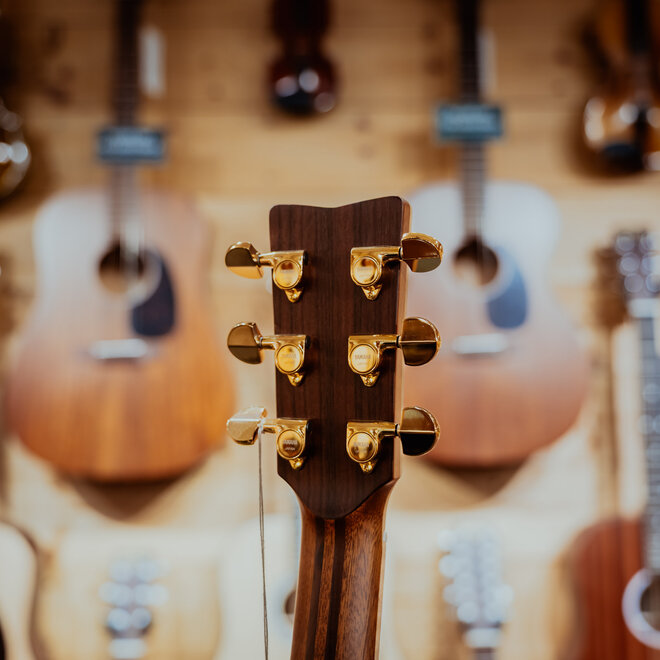 Yamaha LL36 ARE II Dreadnought Acoustic Guitar, Solid Engelmann Spruce/Solid Indian Rosewood, w/Hardshell Case