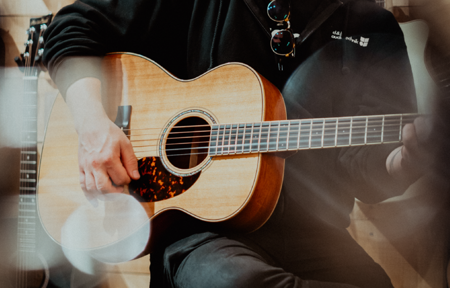 From Campfire to Concert Hall: Matching Guitar Styles to Canadian Musical Traditions