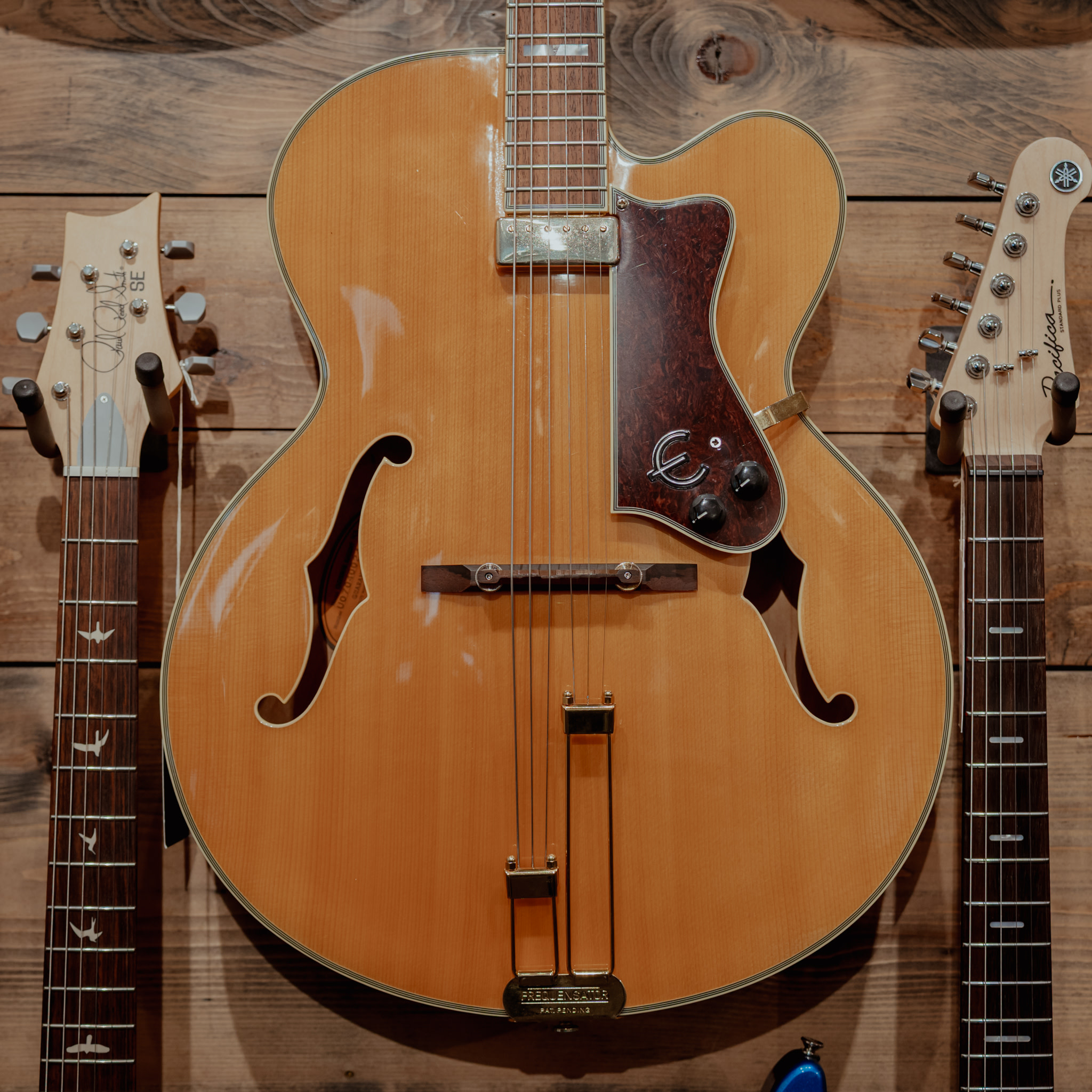 Epiphone Emperor Regent Archtop Jazz Guitar, Natural w/Case