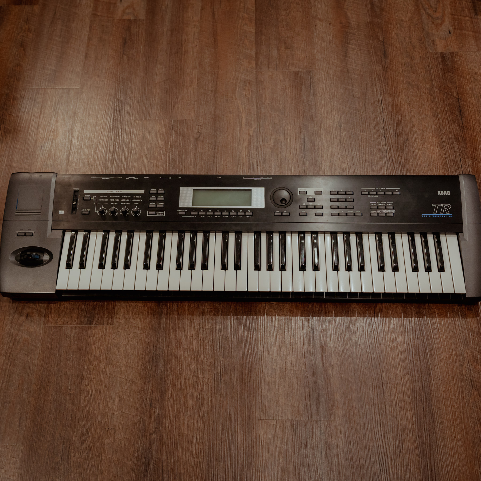 Korg TR61 61-Key Music Workstation Keyboard - Janzen Brothers