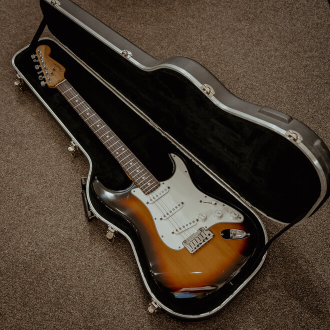 1999 Fender American Standard Stratocaster, Sunburst w/Case