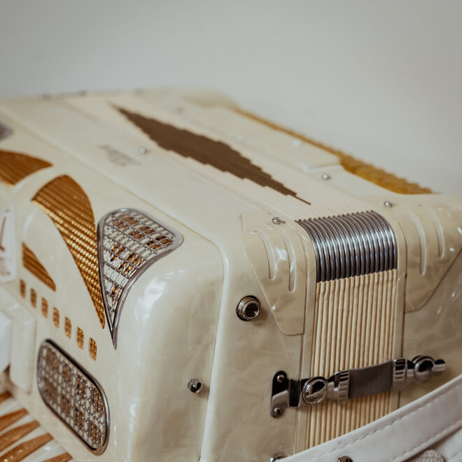 Titano Titan 120 Bass Accordion