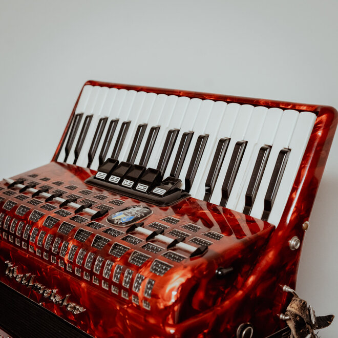 Weltmeister Meteor 120 Bass Accordion