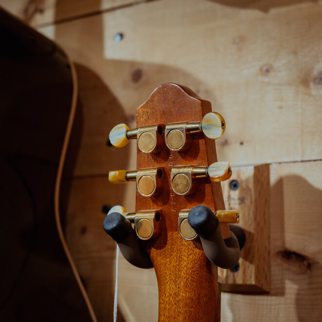 Yamaha SLG-100S Silent Guitar w/Gigbag