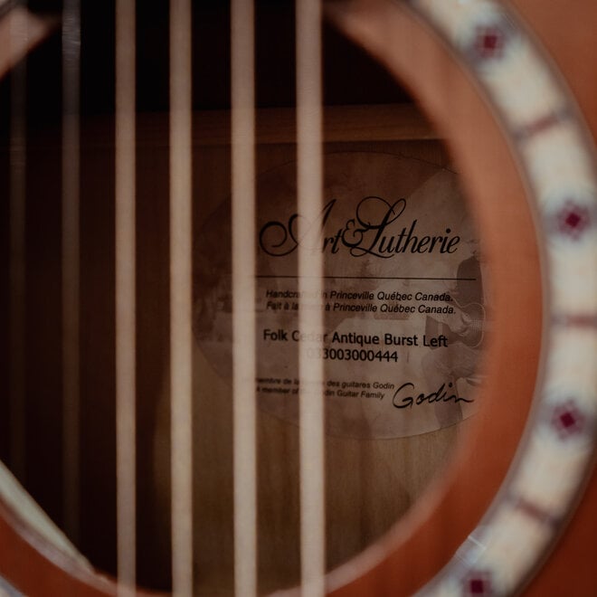 Art & Lutherie Folk Cedar Antique Burst Left Handed Acoustic Guitar w/Case