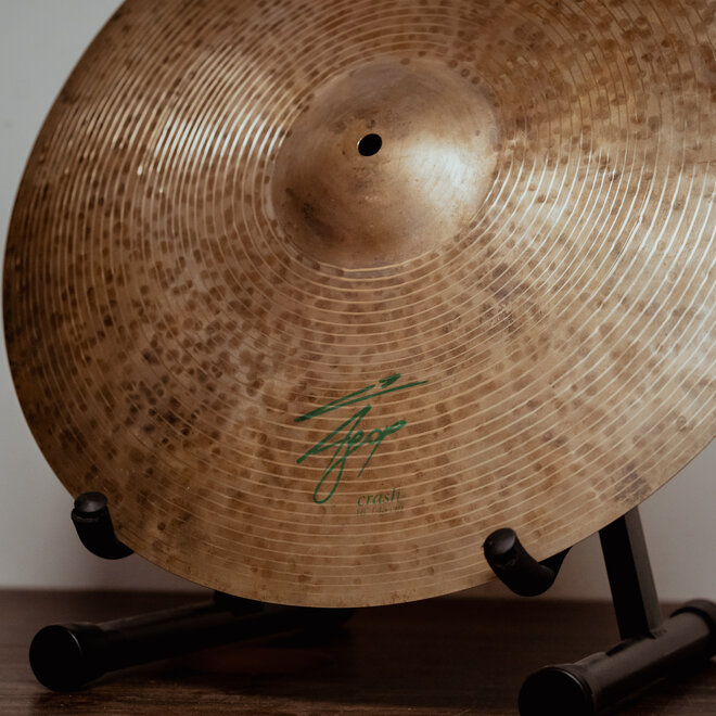 Istanbul Agop Signature Series Crash Cymbal, 18”