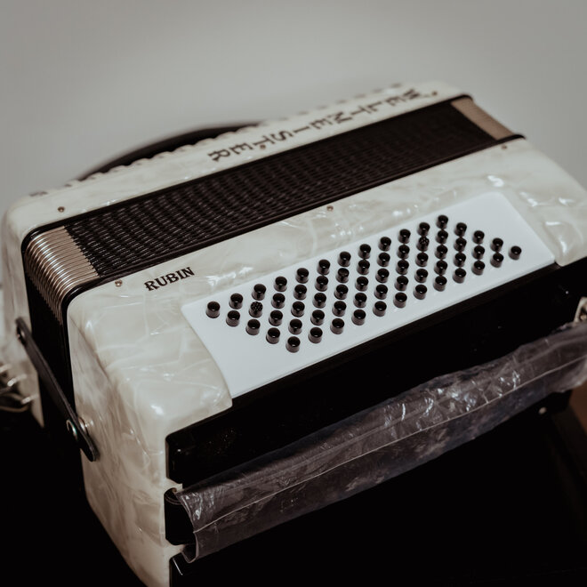 Weltmeister Rubin 60 Bass Accordion w/Case