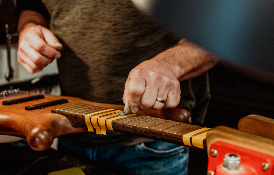 Acoustic Guitar Scale Length Explained: How 24.9" vs 25.4" vs 25.5" Impacts Playability