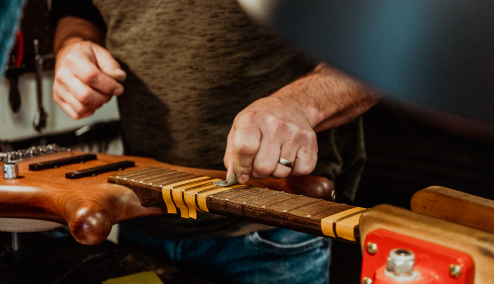 Acoustic Guitar Scale Length Explained: How 24.9" vs 25.4" vs 25.5" Impacts Playability