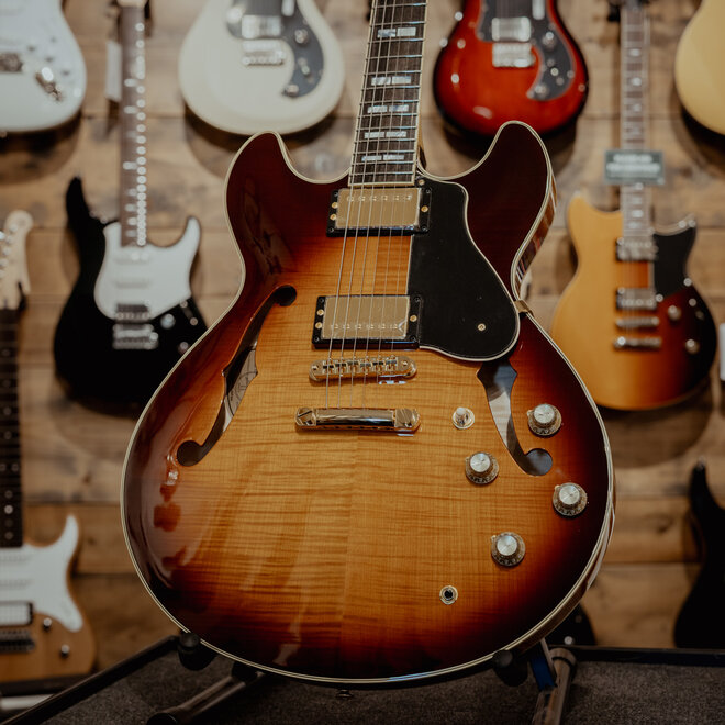 Yamaha SA2200 Semi-Hollowbody Electric Guitar, Violin Sunburst w/Deluxe Hardshell Case