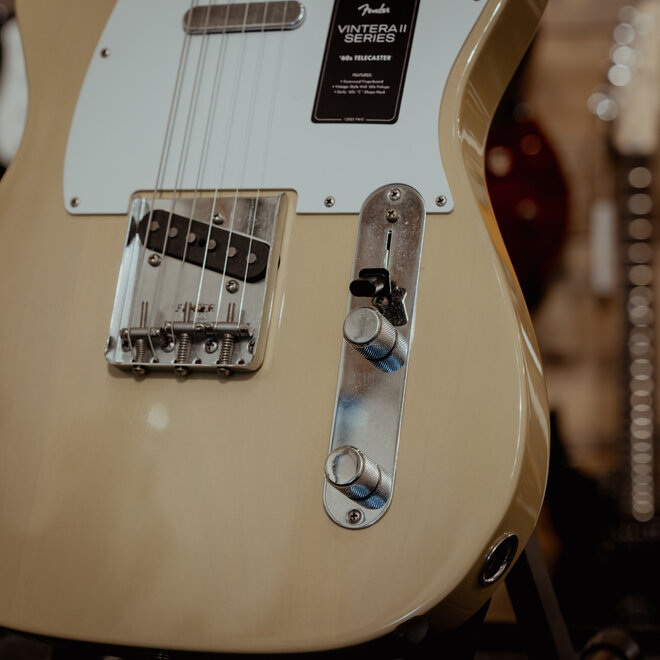 Fender Vintera II Road Worn '60s Telecaster, Maple Fingerboard, Blonde, w/Hardshell Case