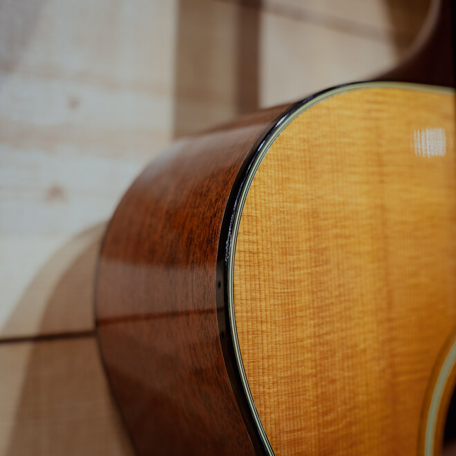 Martin 000-18 Standard Acoustic Guitar with K&K Pure Mini Pickup w/Case