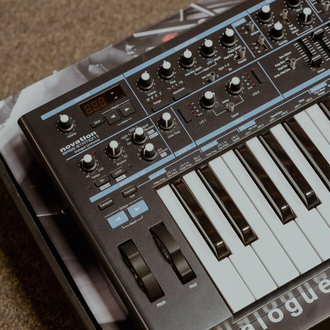 Novation Bass Station II 25-Key Monophonic Synthesizer
