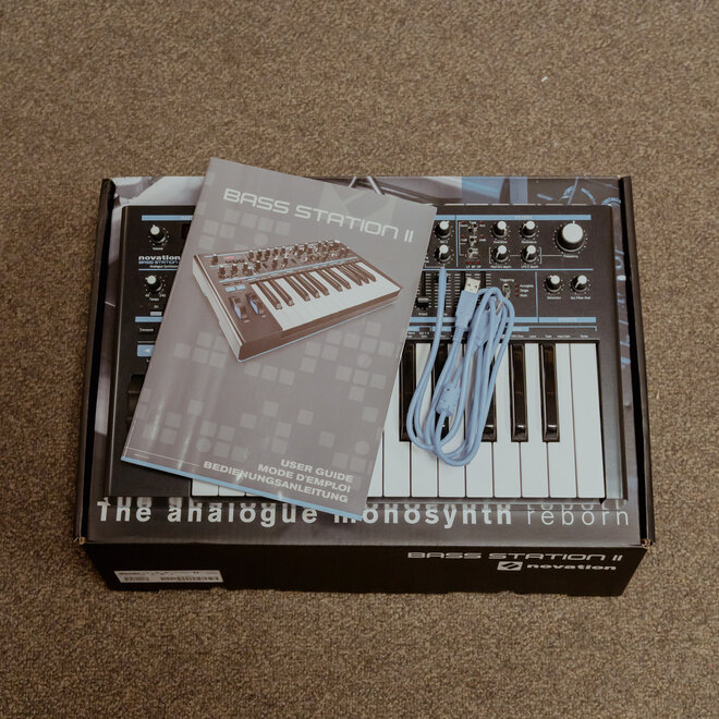 Novation Bass Station II 25-Key Monophonic Synthesizer