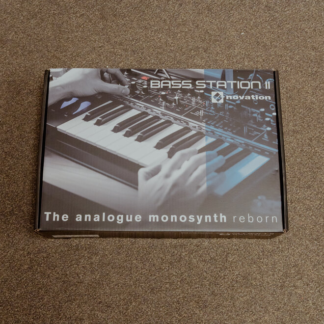Novation Bass Station II 25-Key Monophonic Synthesizer