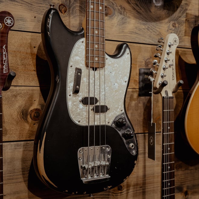 Fender JMJ Road Worn Mustang Bass, Black w/Gigbag