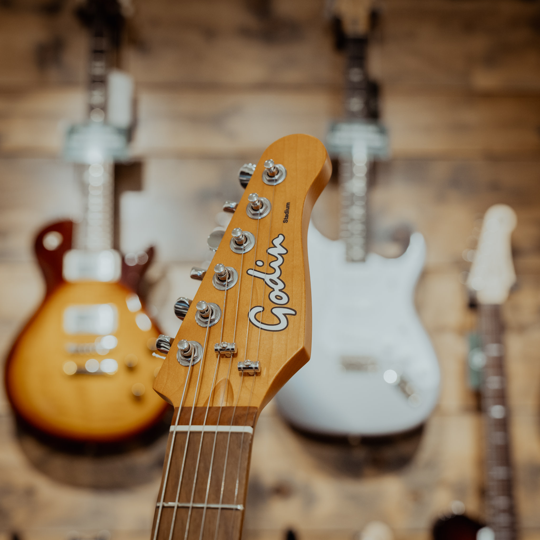 Godin Stadium Pro Electric Guitar, Ozark Cream w/Gigbag