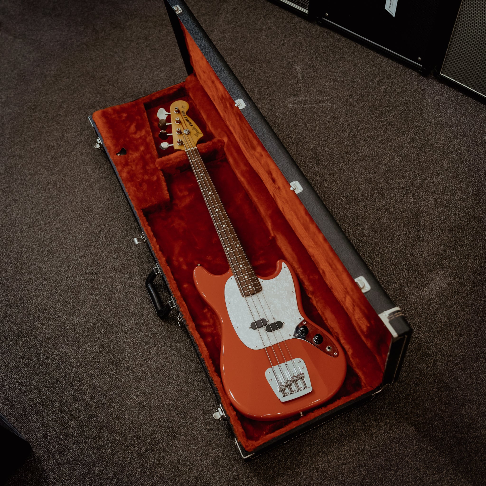 Fender MB98 Mustang Bass Reissue, Crafted in Japan, Fiesta Red w/Case