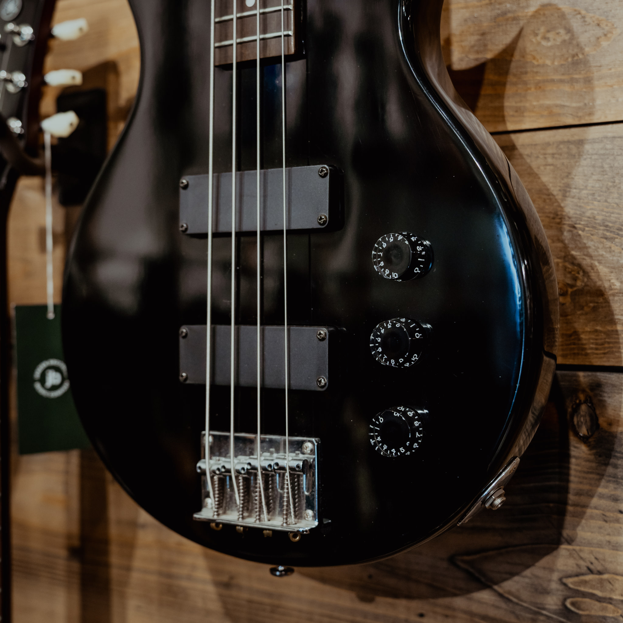 Hamer Slammer Double Cut Short Scale Bass, Black