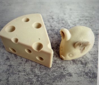 Savon en forme de souris et son fromage