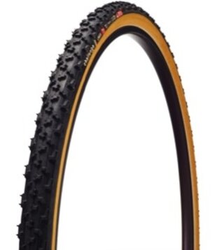 Limus Pro 700x33C Tire