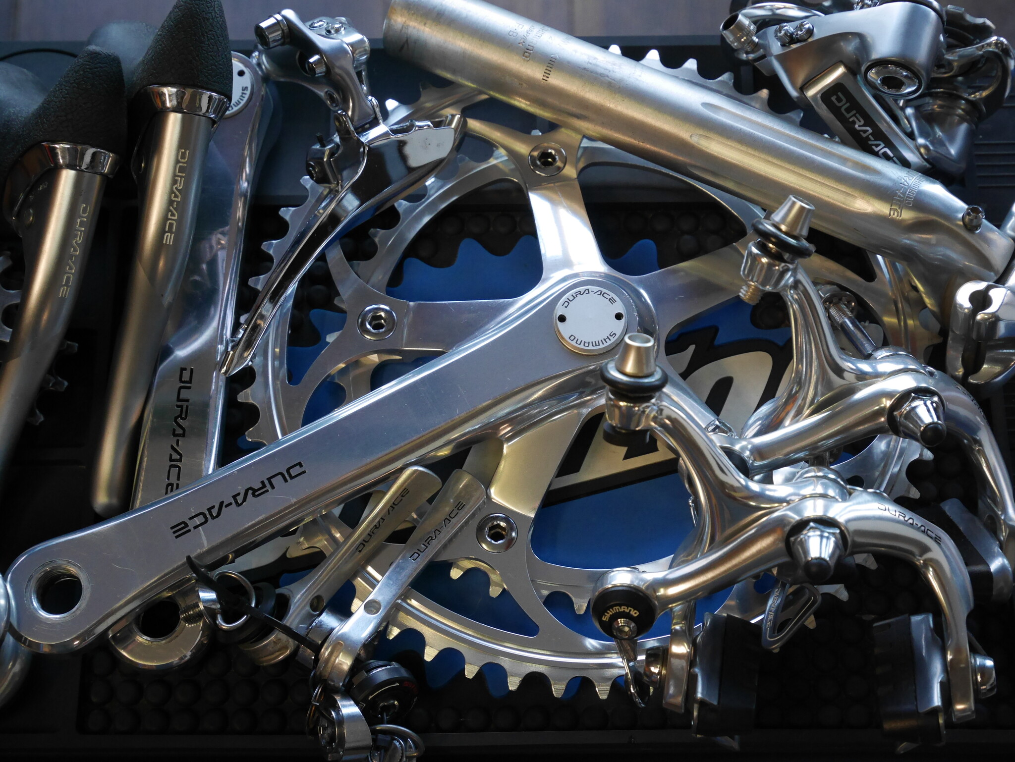 Dura Ace 7400 Group Set - Vitasport Cycles